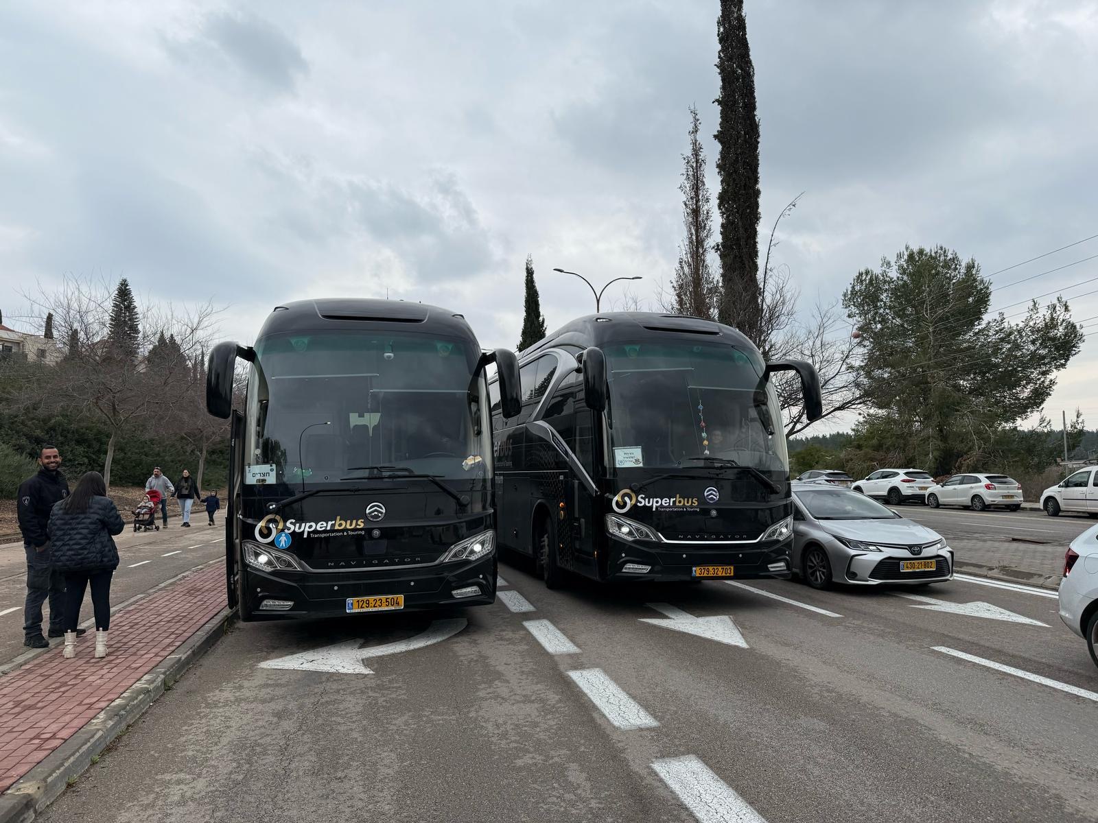 SUPERBUS (6)